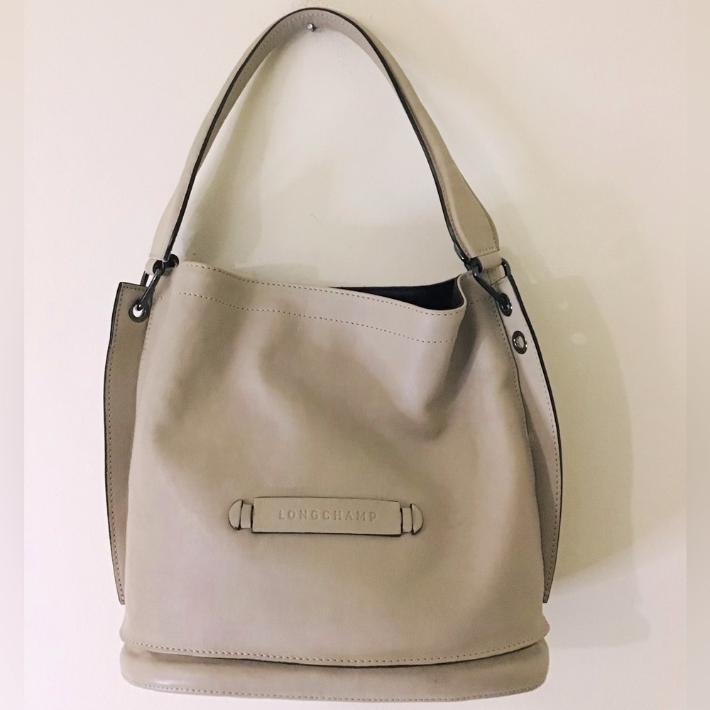 Longchamp 3d Leather Hobo
Bucket Bag NWOT - Picture 10 of 10